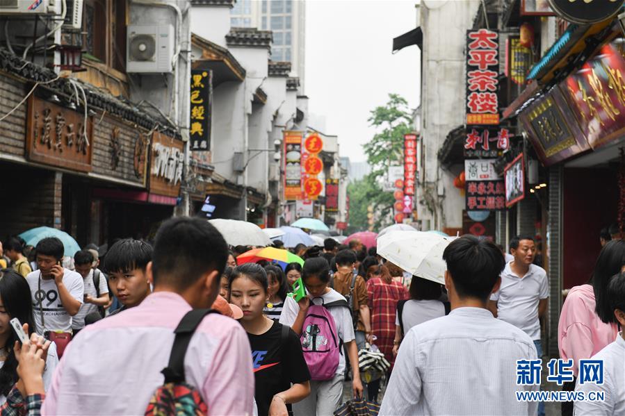 中國(guó)各地で「メーデー」連休スタート