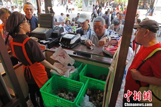 端午節(jié)まで1ヶ月半、上海市の店舗でちまきが続々登場