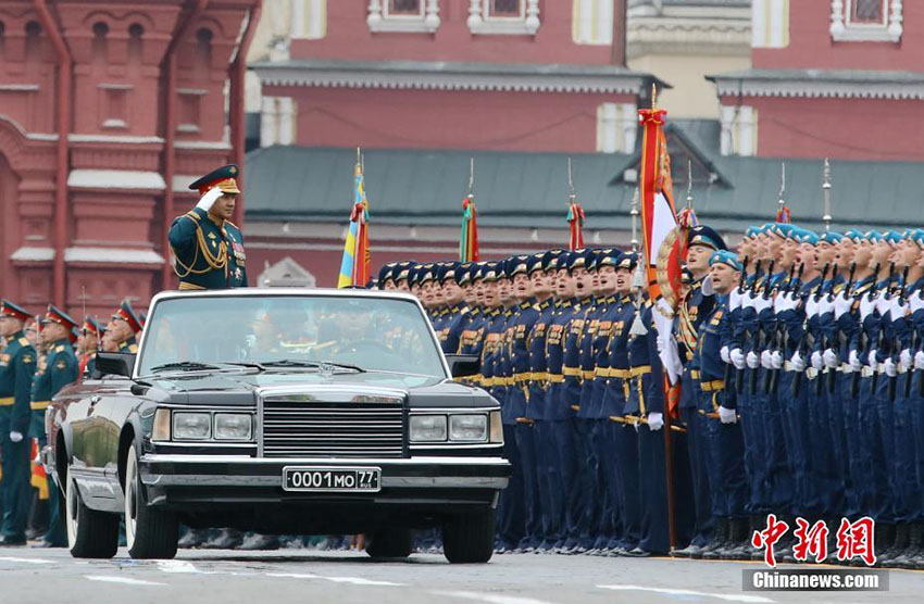 ロシアで獨(dú)ソ戦勝利73周年を祝う閲兵式リハーサル実施