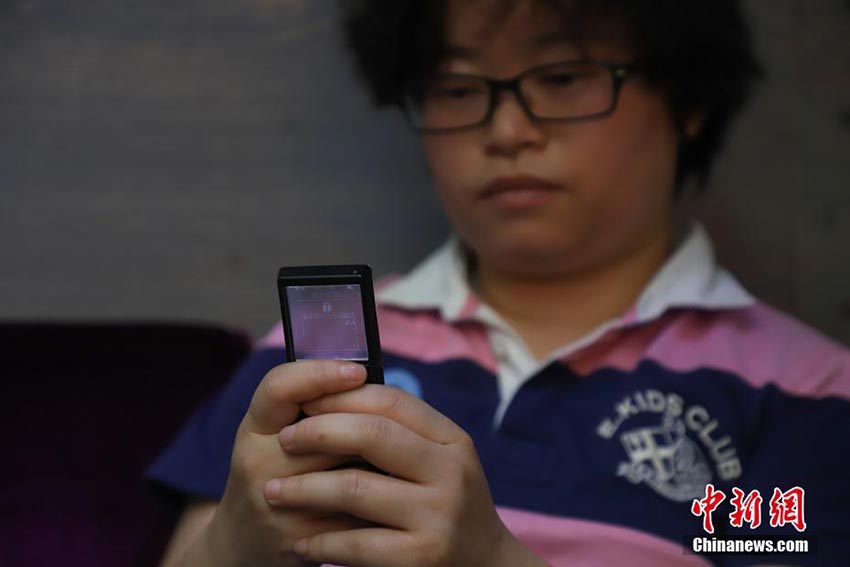 懐かしの攜帯電話機をコレクション　將來の夢は博物館を開くこと