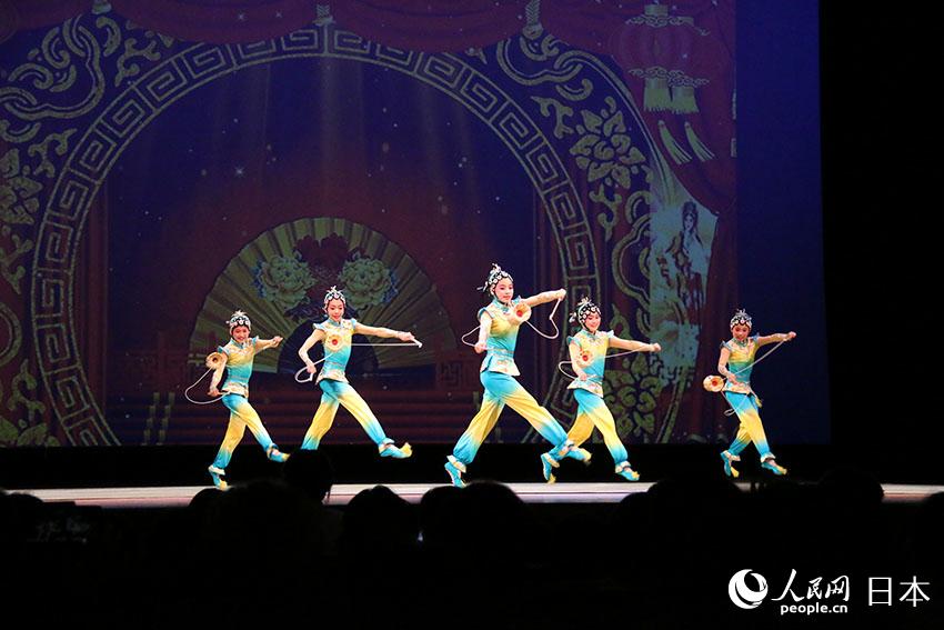 「中華文化大楽園」東京公演が開(kāi)催　會(huì)場(chǎng)は拍手喝采に