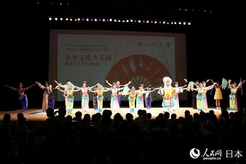 「中華文化大楽園」東京公演が開(kāi)催　會(huì)場(chǎng)は拍手喝采に