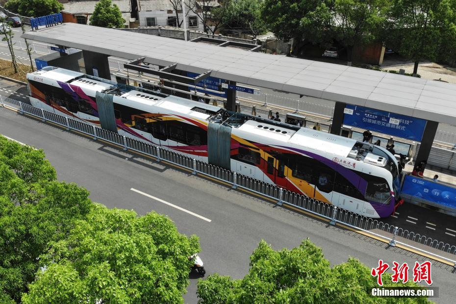 世界初のスマートレール電車が湖南省で試験運行を開始