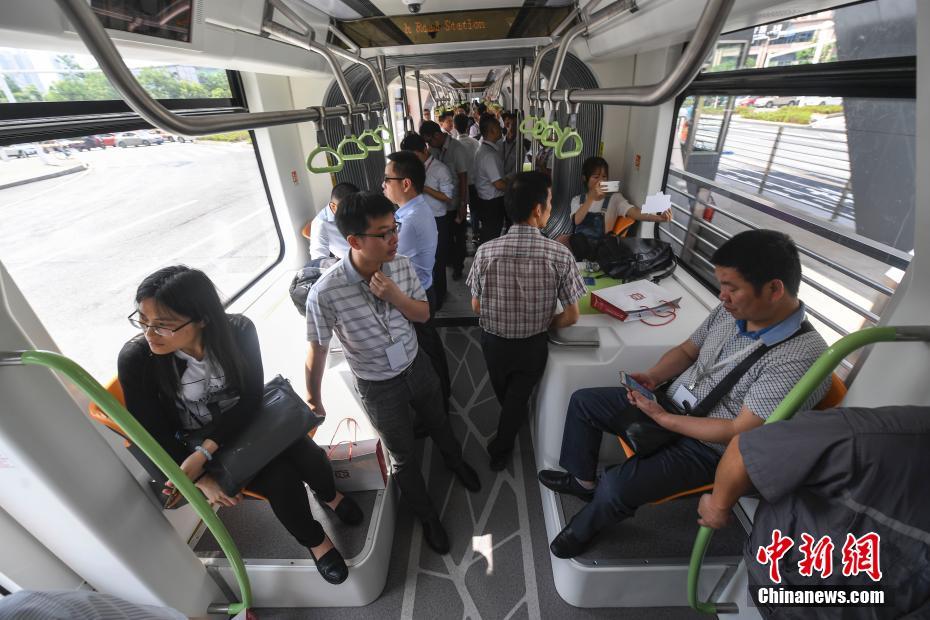 世界初のスマートレール電車が湖南省で試験運(yùn)行を開始
