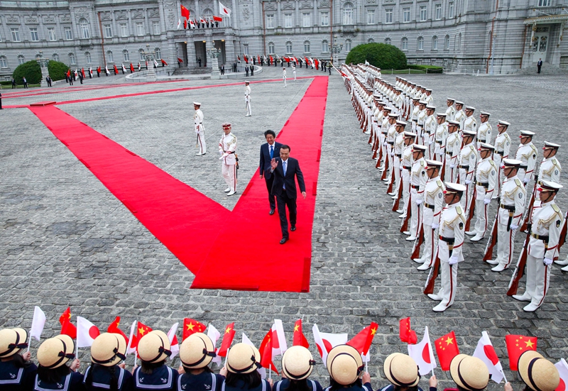 李克強(qiáng)総理が安倍晉三首相が主催する歓迎式典に出席