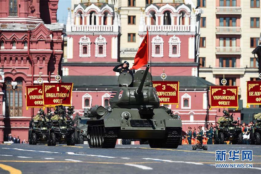 ロシアで盛大な閲兵式　獨(dú)ソ戦勝利73周年を祝う「勝利の日」
