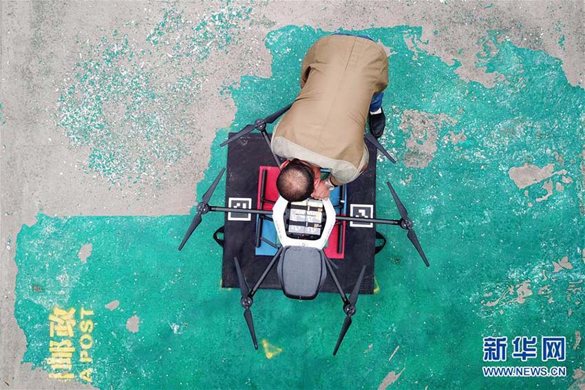 2時間が10分に！貴州省清鎮(zhèn)市の郵便局で配達(dá)にドローン導(dǎo)入