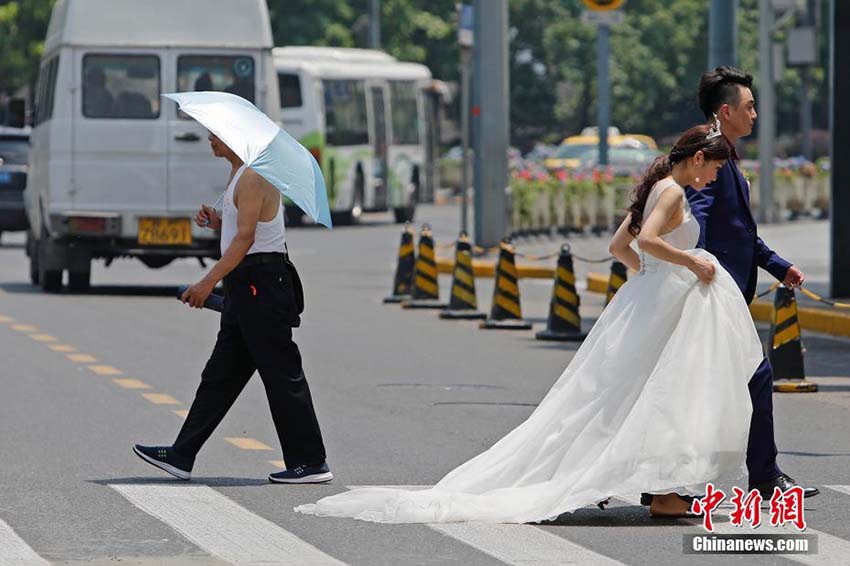 上海で猛暑日　高溫警報(bào)も発令