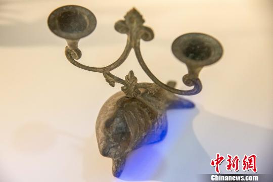 2百點(diǎn)以上のランプが物語(yǔ)る電気の歴史