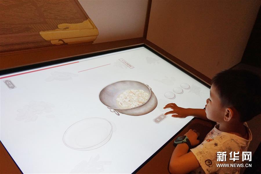 「聞ける」本に「持ち運(yùn)び」可能な映畫館　最新の文化の楽しみ方を紹介