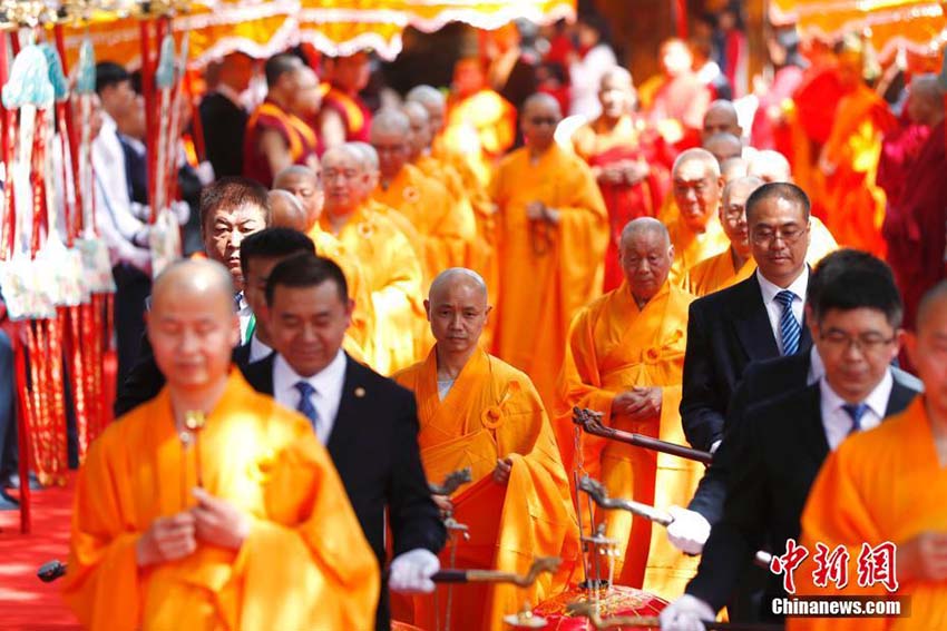 中國(guó)三大語(yǔ)系の仏教界代表が北京でウェーサーカ祭