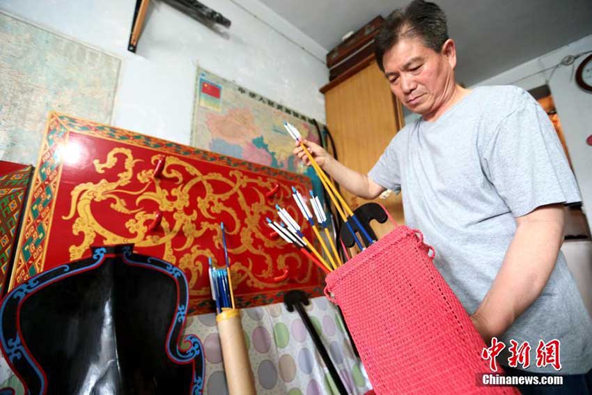 古代兵器好きが高じて24年間で複數(shù)の秦代の兵器を再現(xiàn)　西安市