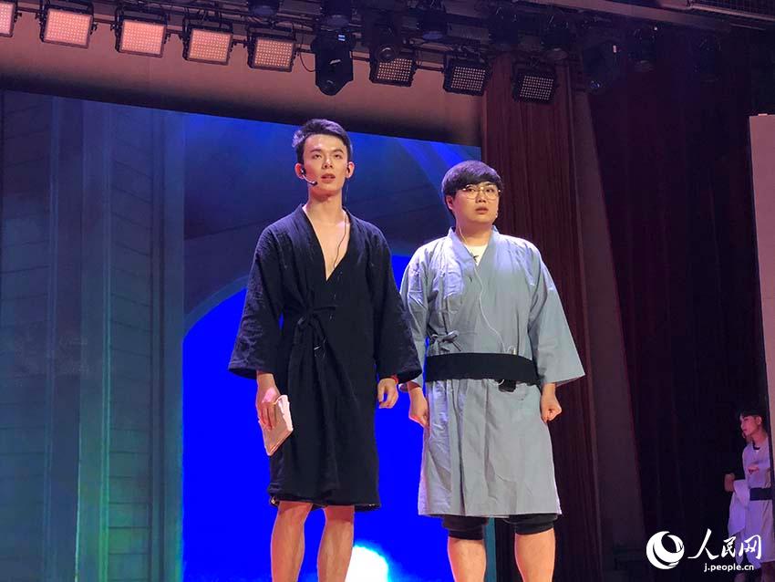 主役も脇役も熱演光る！北京第二外國語學院第37回演劇大會