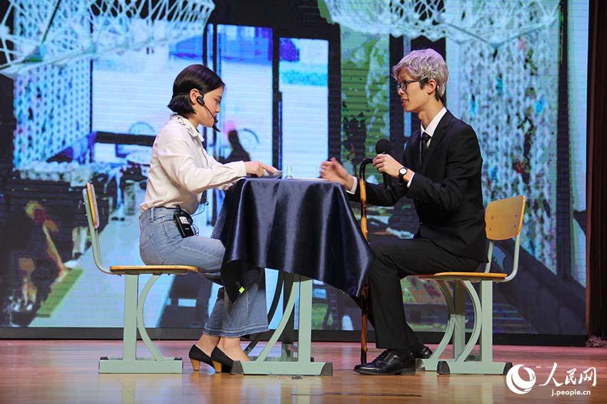 主役も脇役も熱演光る！北京第二外國語學(xué)院第37回演劇大會