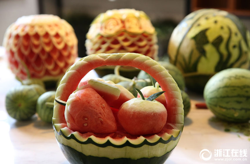 スイカで花開いた「富の花」　浙江省徳清県