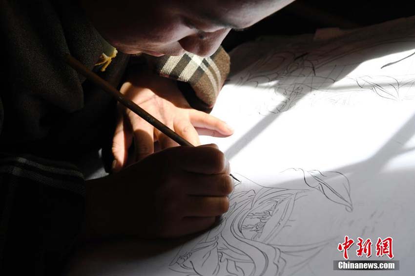 タンカ絵畫(huà)技術(shù)を伝承する四川省の覚囊タンカ蕓術(shù)伝習(xí)所