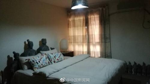 気分は始皇帝？部屋の中が「兵馬俑」だらけの民泊が話題に