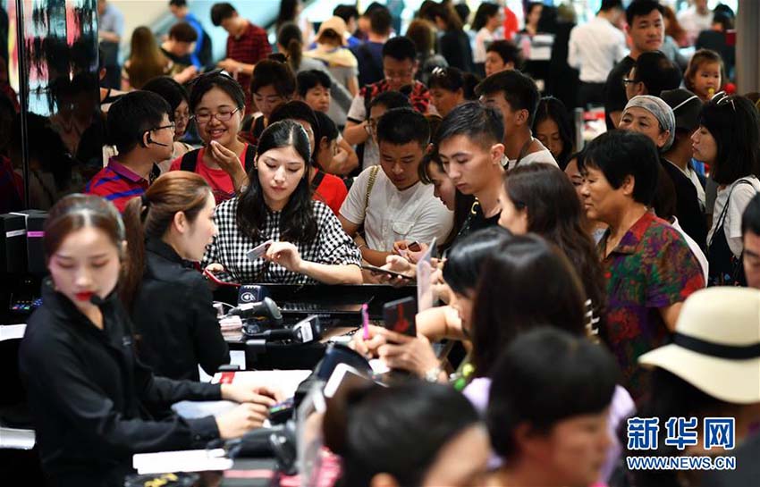 國(guó)際観光消費(fèi)センターを打ち出す海南省