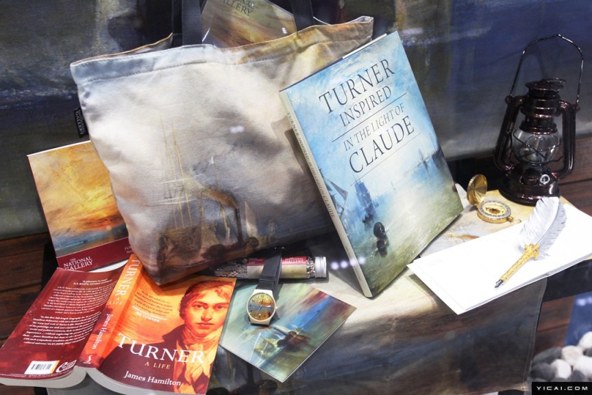 ゴッホにダ?ビンチにモネ　世界の名畫が上海地下鉄駅に