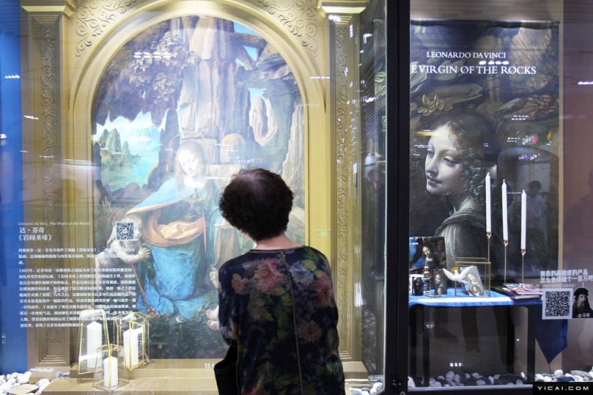 ゴッホにダ?ビンチにモネ　世界の名畫が上海地下鉄駅に