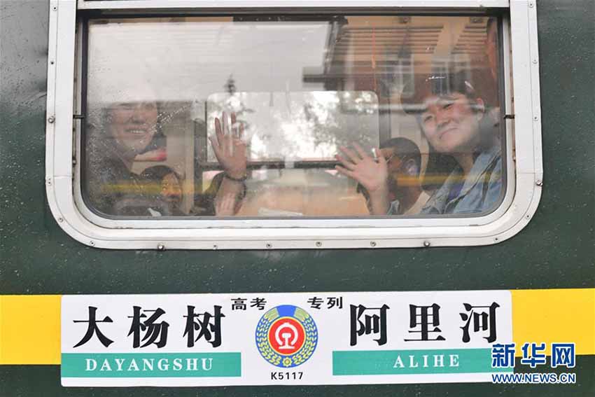 山間地の受験生たちの夢乗せて走る「高考専用列車」