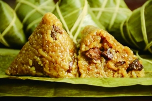 アワビちまきにピリ辛鶏ちまき、四川風(fēng)肉ちまきまで、ユニークちまき続々