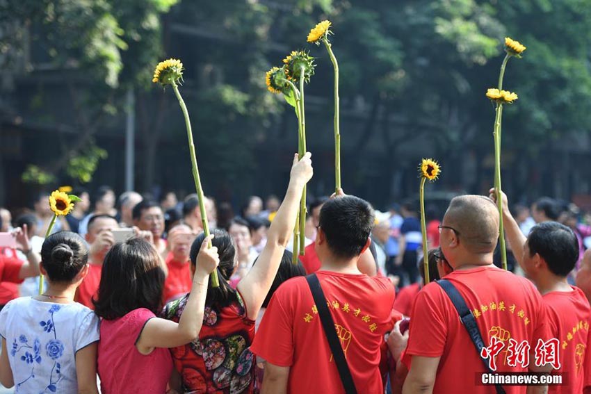 高考の受験生たちを陰ながら支える人たち