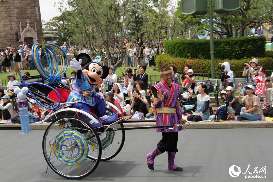 TDLとTDSで七夕プログラムスタート　ドナルドダックの誕生日祝いも