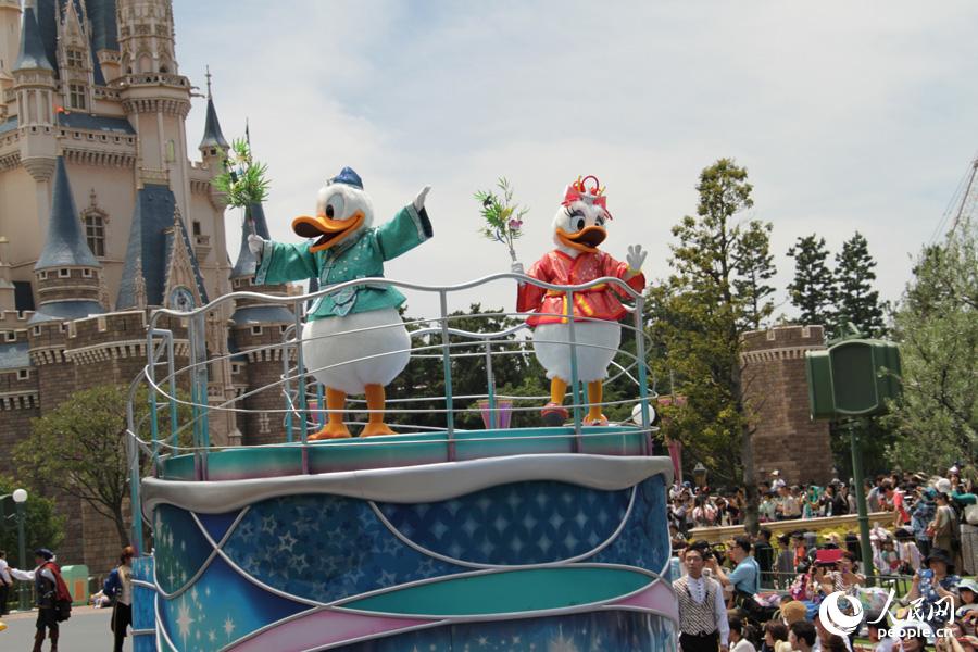 TDLとTDSで七夕プログラムスタート　ドナルドダックの誕生日祝いも