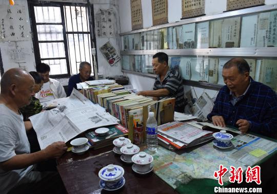 住民や子供たちの憩いの場(chǎng)　重慶市のコミュニティの無料読書スペース