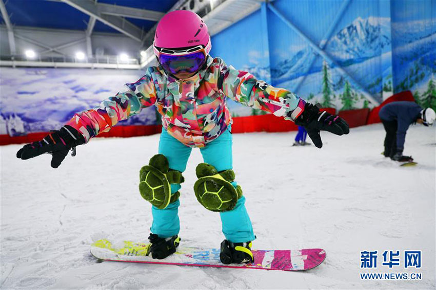 スキーに旅行にボートレース！端午節(jié)小連休の過ごし方いろいろ