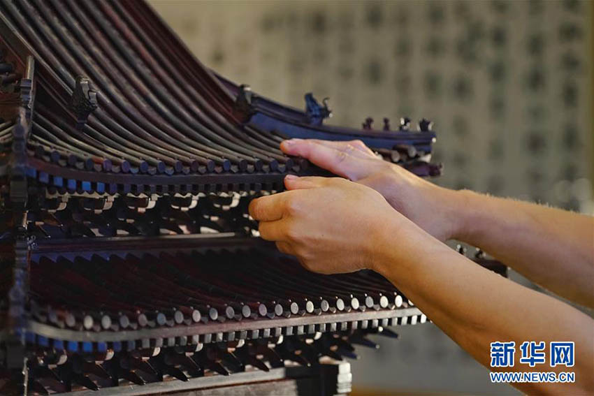 職人魂ここにあり！大城県の職人による手作りの故宮角樓模型　河北省