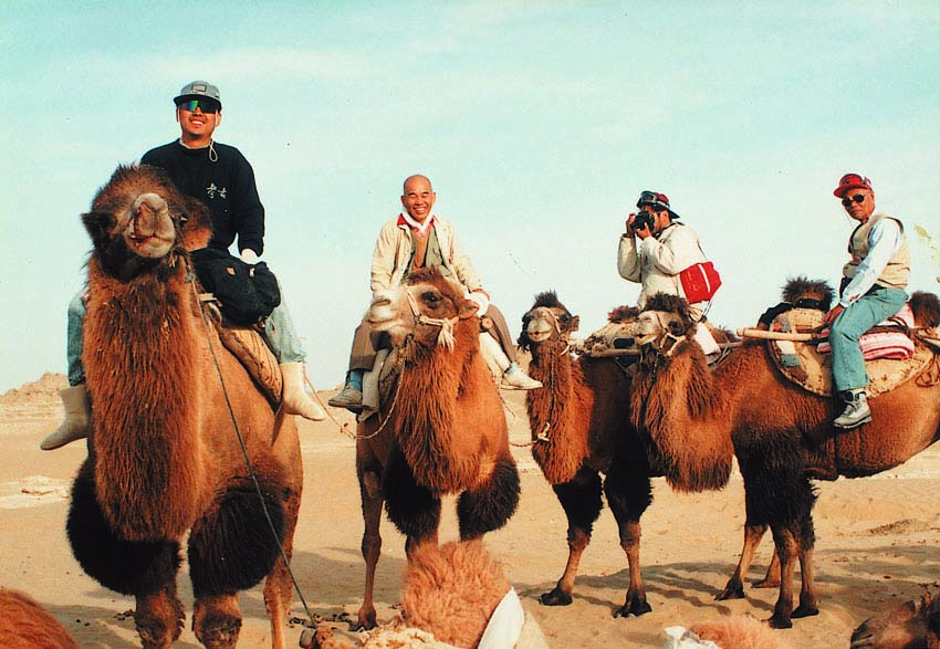 新疆を第二の故郷とし、改革開放以降の発展を見てきた僧侶?小島康譽(yù)氏