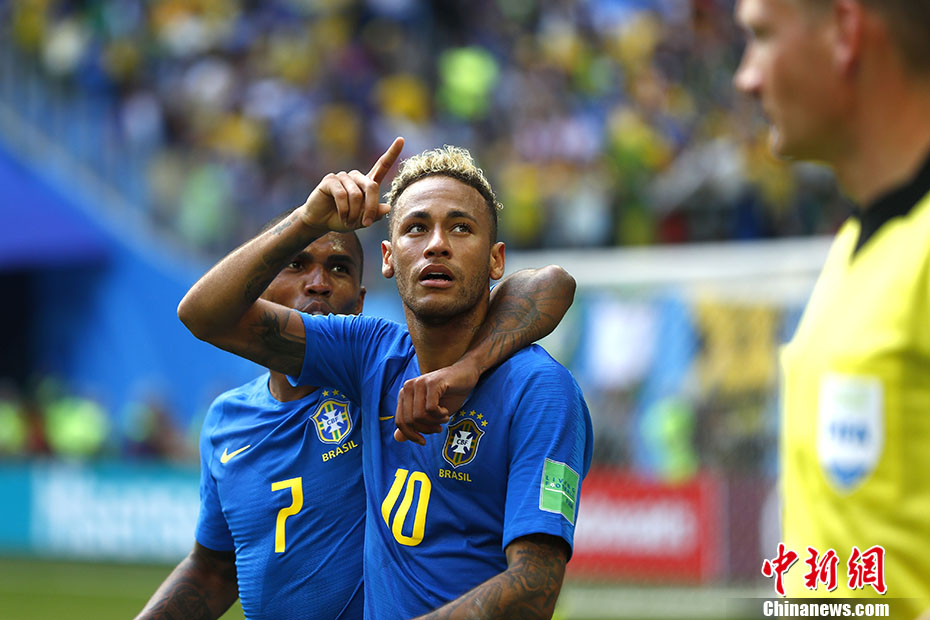 ブラジルがロスタイムに2ゴールでコスタリカに勝利