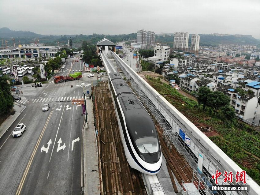 四川省初のスカイレール、開通めざしてテスト開始