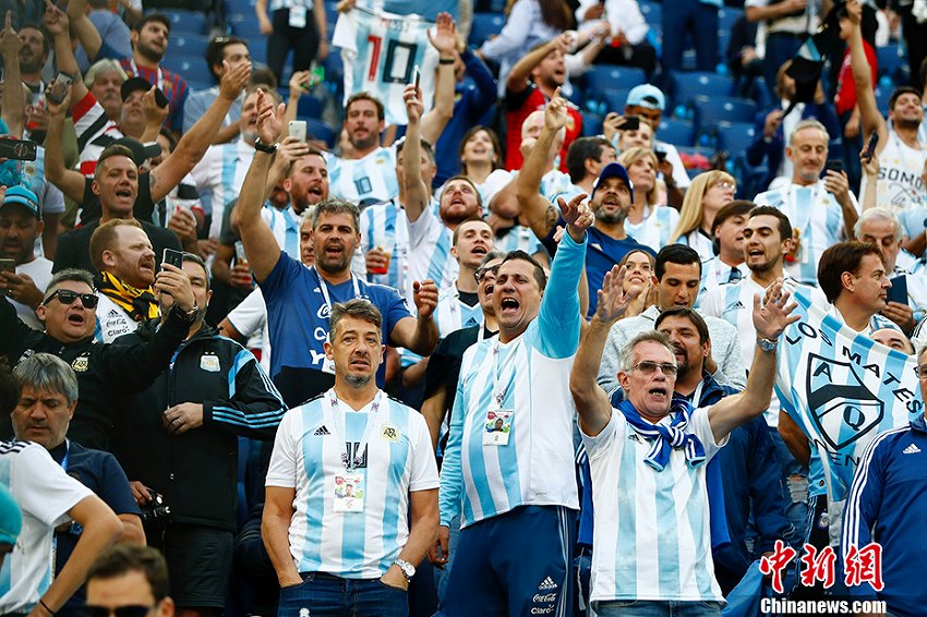 アルゼンチンが2対1でナイジェリア破り、念願のグループリーグ突破