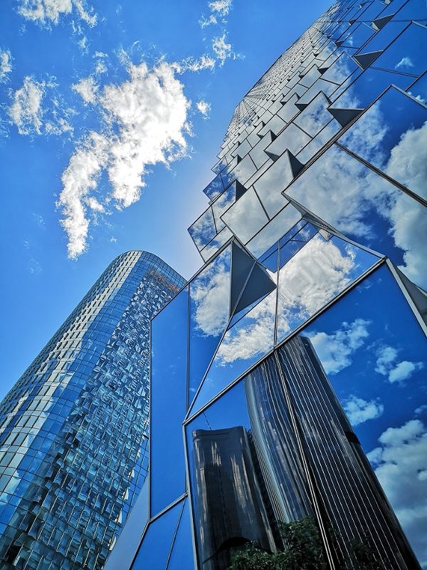 北京、澄み切った青空に「わた雲(yún)」出現(xiàn)