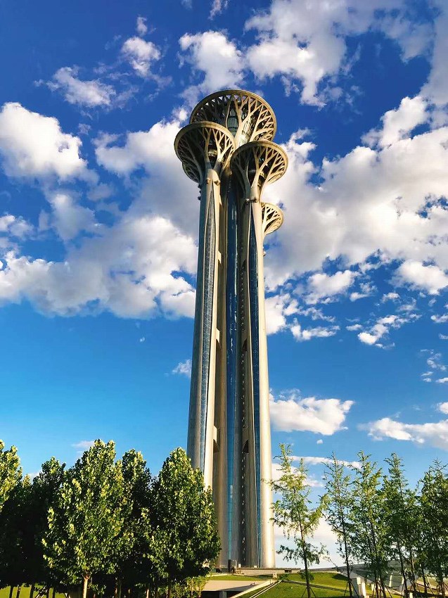 北京、澄み切った青空に「わた雲(yún)」出現(xiàn)