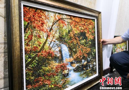 まるで油絵のような精巧な壁掛けカーペット　甘粛省臨夏回族自治州