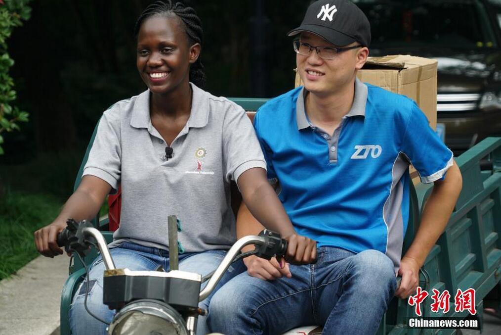 90後アフリカ女性「中國(guó)の宅配體験を國(guó)にもち帰る」