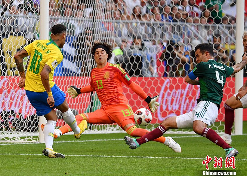 ブラジルが2対0でメキシコ下し、ベスト8進(jìn)出