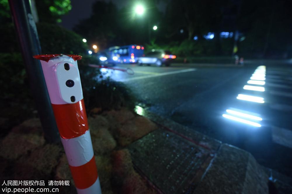 光る橫斷歩道が杭州市に登場