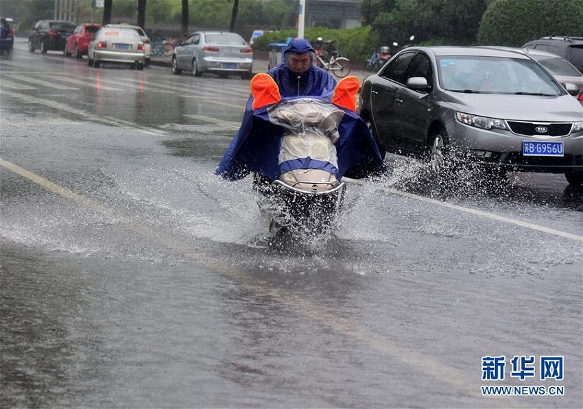 中國(guó)各地で暴風(fēng)雨　中央気象臺(tái)が暴風(fēng)雨黃色警報(bào)発令