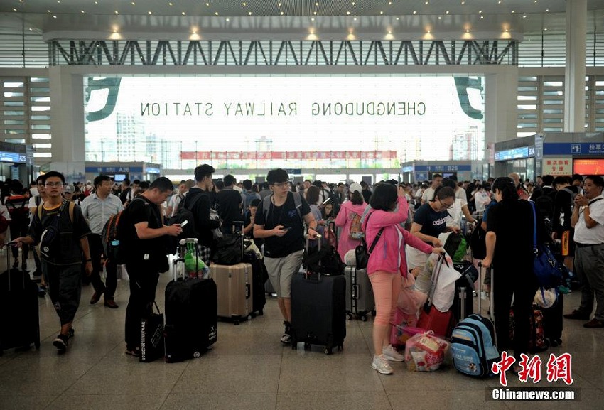 豪雨の影響で高速鉄道40本が運(yùn)休に　四川省