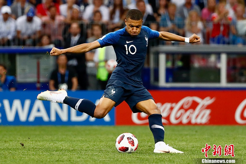 W杯決勝、フランスがクロアチアを4対2で破り20年ぶりの優(yōu)勝