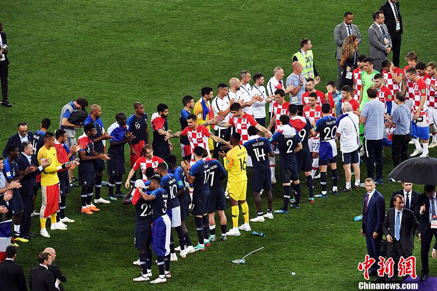 W杯決勝、フランスがクロアチアを4対2で破り20年ぶりの優(yōu)勝