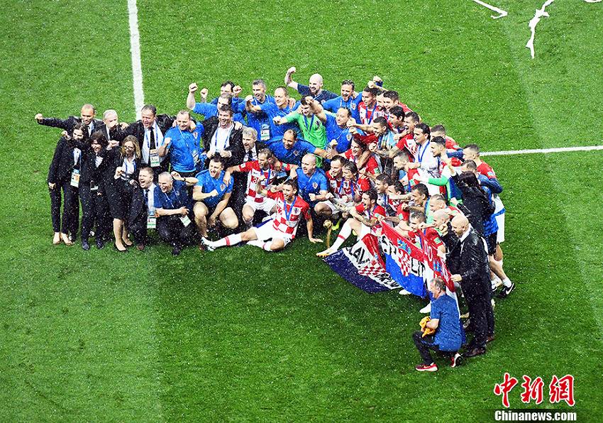 W杯決勝、フランスがクロアチアを4対2で破り20年ぶりの優(yōu)勝