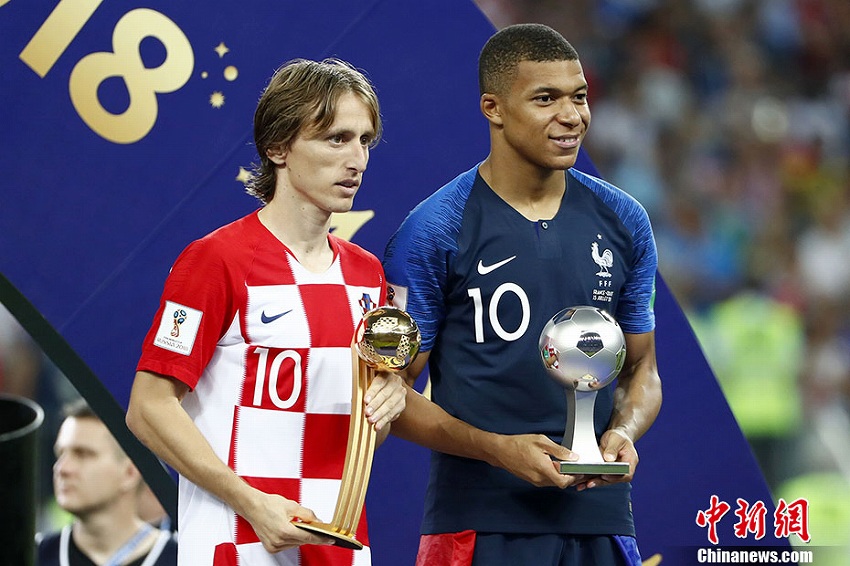 W杯決勝、フランスがクロアチアを4対2で破り20年ぶりの優(yōu)勝