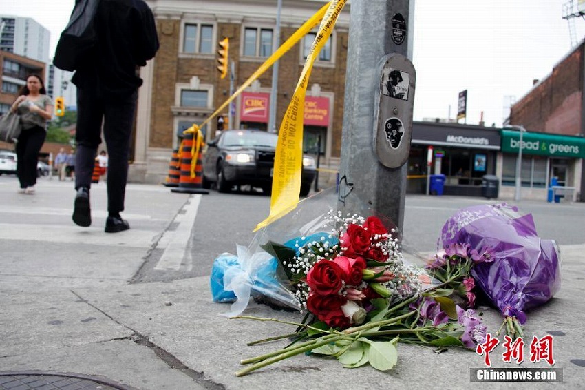 トロントで発砲事件、十?dāng)?shù)人が死傷　警察が現(xiàn)場(chǎng)を封鎖
