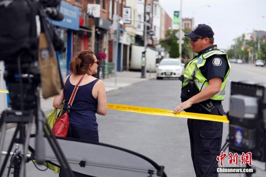 トロントで発砲事件、十數(shù)人が死傷　警察が現(xiàn)場を封鎖